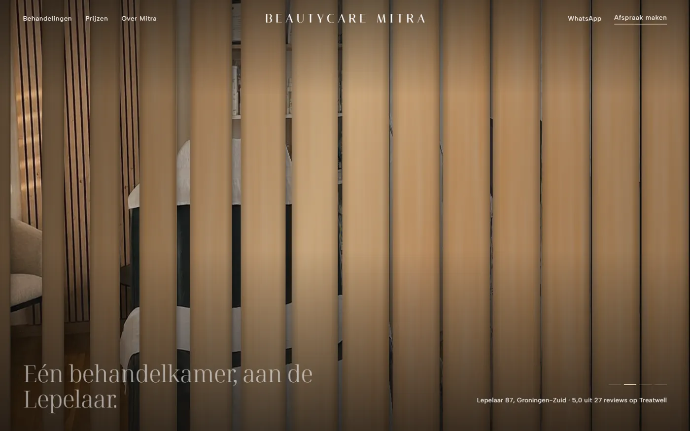 Hero De lamellenwand, latten halverwege de draai